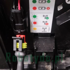 lokalizacja złączki wtyczki i gniazda do stacji dokującej Robomow model RK