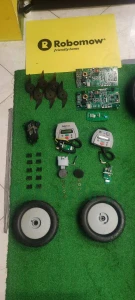 Robomow RL 2000 części do.jpg